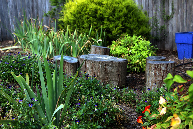 summer garden stump stool table